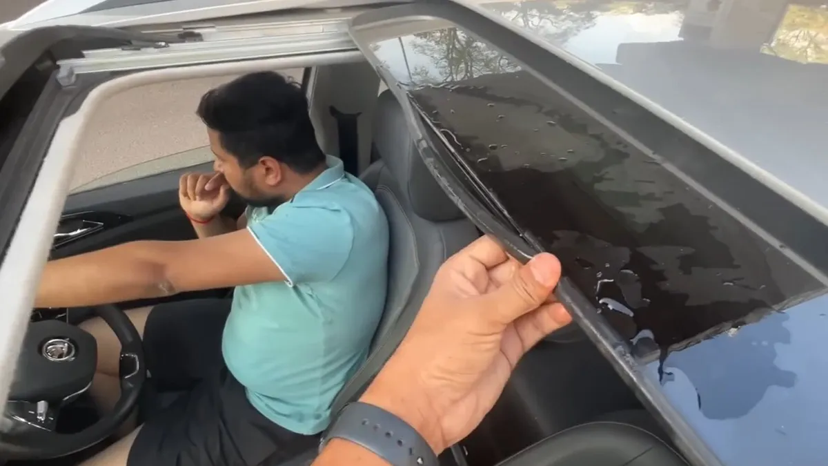 Sunroof वाली कार खरीदने से पहले जान लें इसके 7 बड़े नुकसान, जो आपको सोचने पर मजबूर कर देंगे