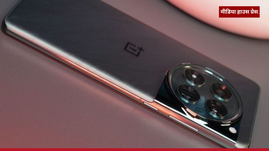 OnePlus 13 नई स्क्रीन लॉन्च कॉन्फ्रेंस और बढ़ती कीमतें