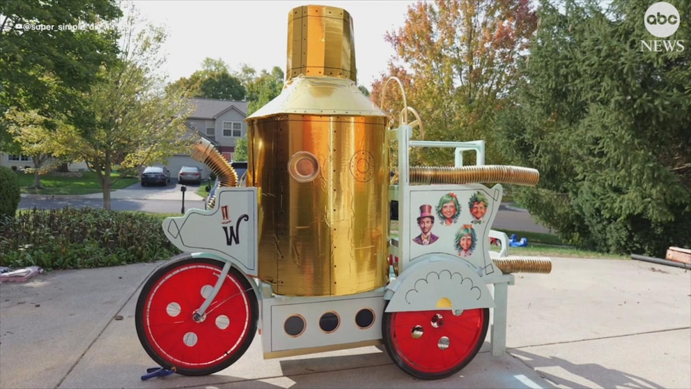 An Ohio Dad Creates a Dreamy Willy Wonka Mobile for His Kids’ Magical Halloween