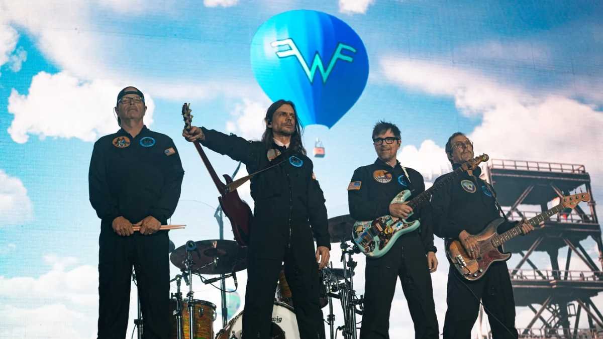 Weezer Rocks Phoenix November Nights Festival with Nostalgia and Surprises