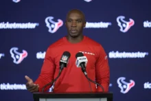 Houston Texans Coach Defends Azeez Al-Shaair Amid Controversial Ejection